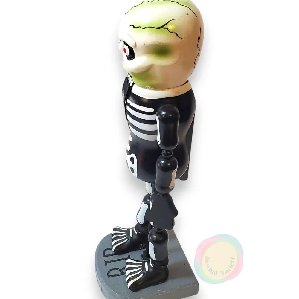 Target 2010 Halloween RIP Skeleton Nutcracker 14.5